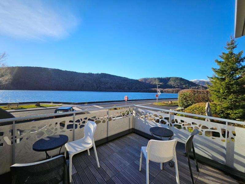Hotel La Bonne Hotesse Chambon-sur-Lac Exterior photo